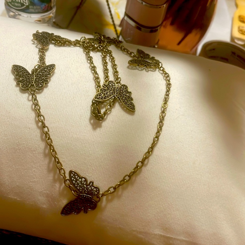 BUTTERFLY NECKLACE